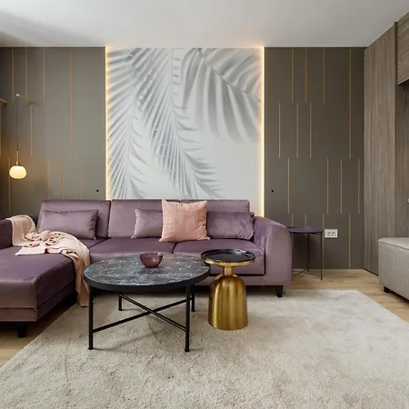 Lejlighed Ada Homes Coresi 707 *